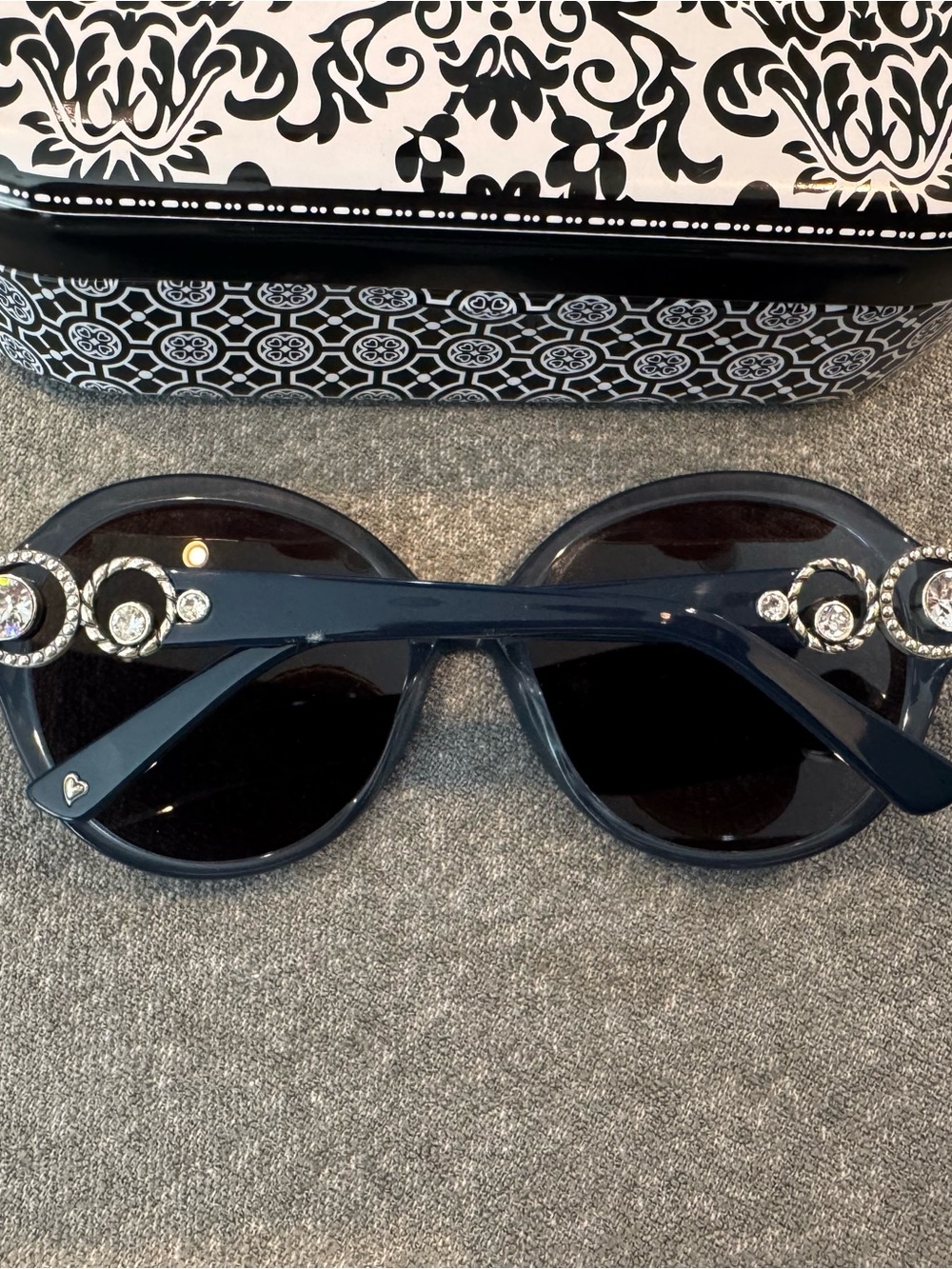 NEW Brighton Round Blue Sunglasses - Picture 2 of 9